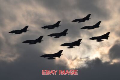 PHOTO  AEROPLANE THE LAST RAF TORNADO NINE-SHIP - PASS NO2 NINE ROYAL AIR FORCE