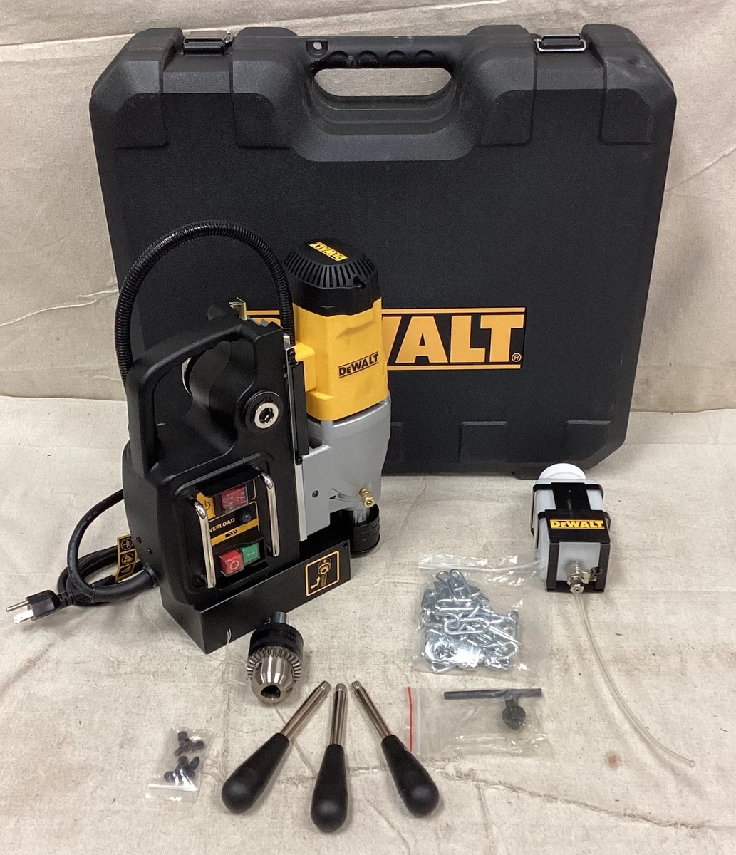 DEWALT DWE1622K Taladro Prensa 300 RPM 450 RPM Imán Eléctrico 4 3/8" Taladro Viaje