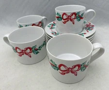 International Tableworks-Christmas Ribbons-set of 4 Coffee cups and saucers EUC
