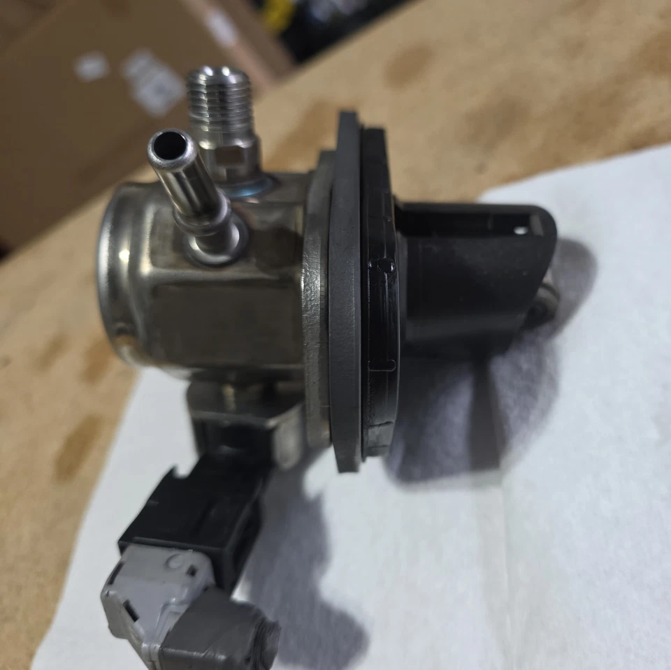 Lexus NX200T IS200T 2016-2017 motor de alta presión gasolina bomba de combustible 23101-36080 Foto 2 de 4