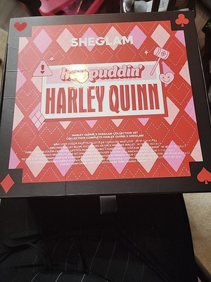 SHEGLAM x Harley Quinn Makeup Set   Limited Edition 13 1 call out 