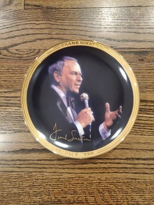 Frank Sinatra Musical Collector Plate OL' Blue Eyes - Limited Edition