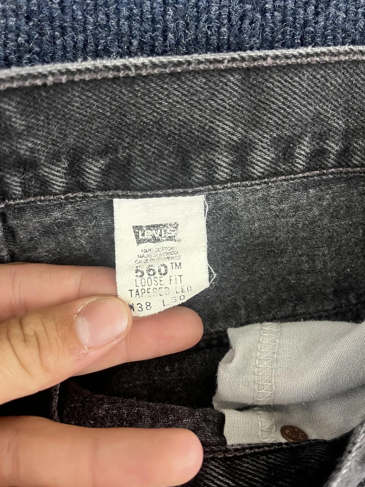 Jeans Levis 560 Para Hombre 38x30 Negro Calce Suelto Pierna Cónica Denim Clásico Y2k Años 90 Foto 3 de 4