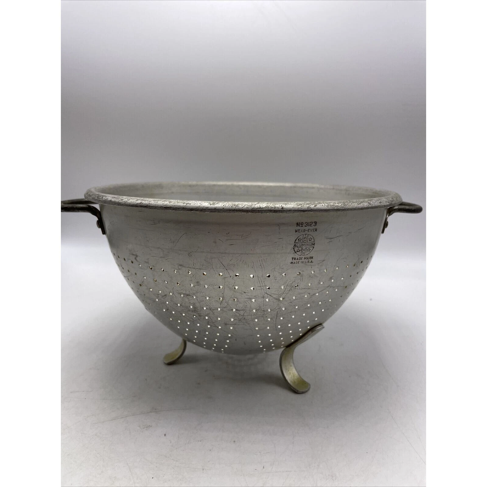 Wear-Ever Colander Strainer Aluminum #3123 Kitchen Tac Uca USA MCM 9" Vintage