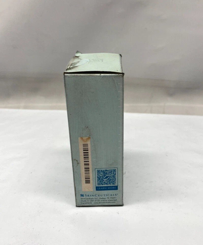 SkinCeuticals Blemish + Age Defense - 1 fl oz - Minor Box Damage - Image 4 of 4