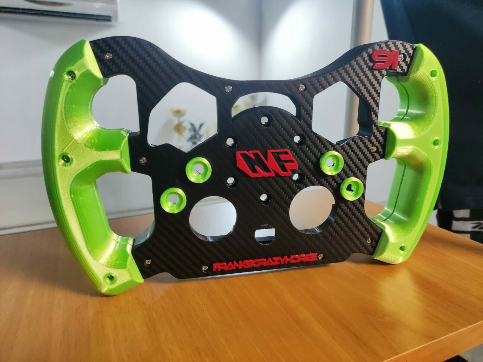 Mod Volante F1 Sim Racing para Logitech G29 y G923 con tapa Mercedes -  ImaginaEn3D