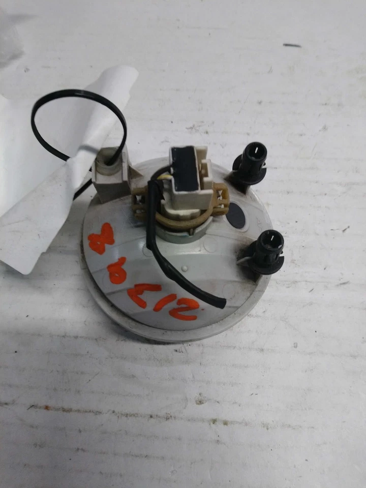 2016 Jeep Patriot Left White Fog Light Assembly OEM 68081399AB 103K Miles - Imagem 2 de 3