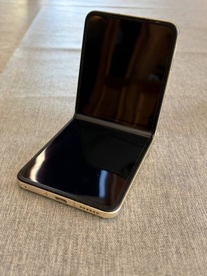 Tecno Phantom V Flip2 Flip 6,9 Zoll 256GB 8GB 50MP Dimensity 8020 grün/schwarz