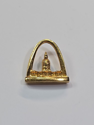 The Gateway Arch Travel Souvenir Lapel Pin St Louis Missouri Gold Color