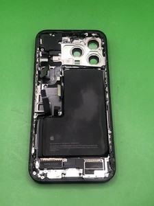 Apple iPhone 15 Pro Max Backcover Gehäuse Vormontieret Grau Pulled Out