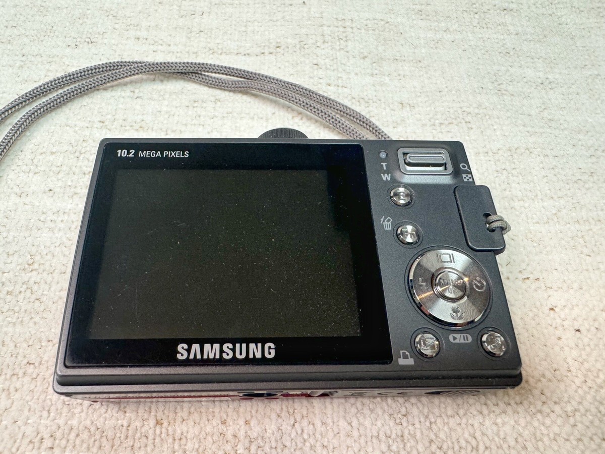 Samsung d1070 Digital Camera