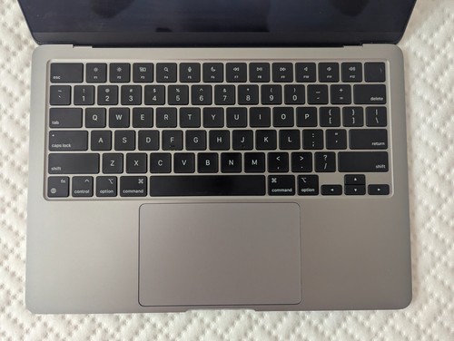 APPLE MACBOOK AIR A1 Model A2681 Mint Condition M2 Chip 13.6 Retina Display 8gb - Afbeelding 2 van 8