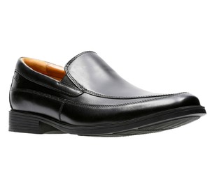 clarks tilden free black
