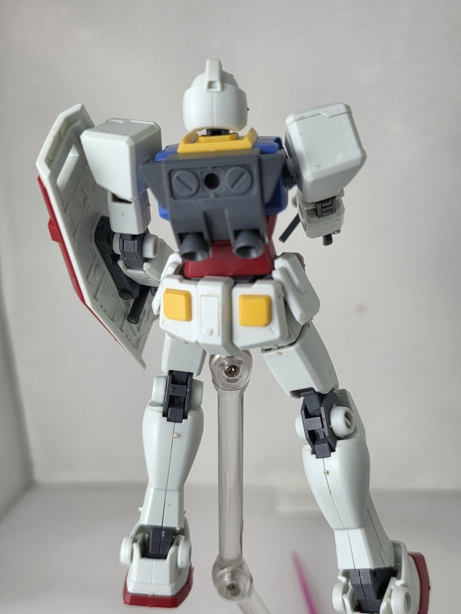 ロボット HY2M HYPER HYBRID MODEL RX-78-2 Bandai HY2M RX-78-2 1/24 Scale Gundam Hyper Hybrid for sale