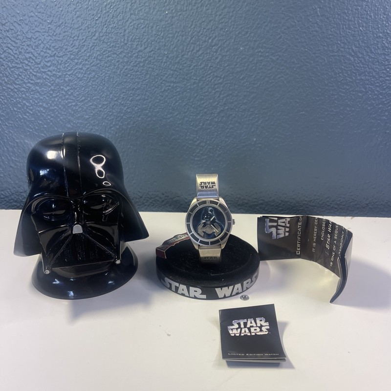 STAR WARS FOSSIL LI-1625 Darth Vader Tie Fighter Wrist Watch With New Battery
