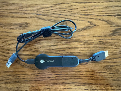 Google Chrome Chromecast Model H2G2-42 HDMI Media Streamer | Pre-owned |
