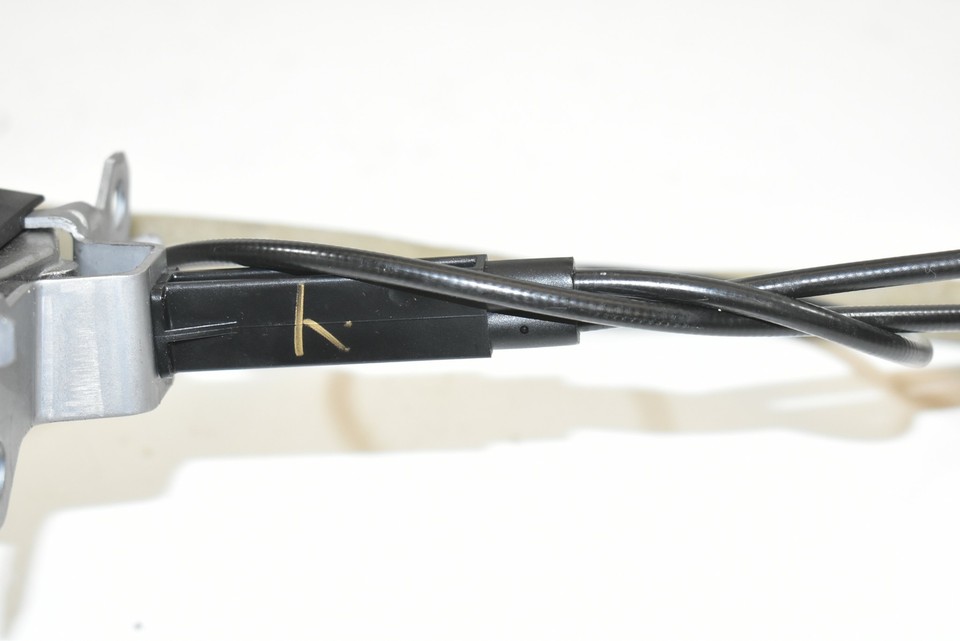 0314 Volvo XC90 Liftgate Tailgate Handle Door Lock Handle Release 04