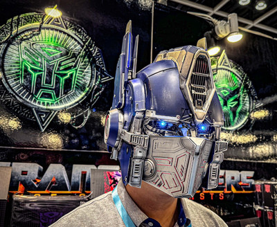 INSTOCK Killerbody Wearable Optimus Prime Helmet Mask 2.0 Sound Effects Touch 