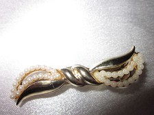 vintage pearl and gold color hair clip
