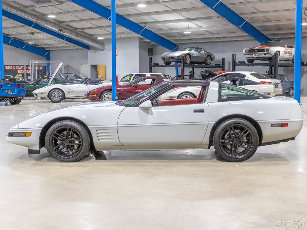 1992 White Chevrolet Corvette   | C4 Corvette Photo 5
