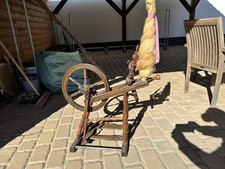 Spinnrad, antiquarisch, funktionsf&auml;hig, sehr alt, sehr dekorativ