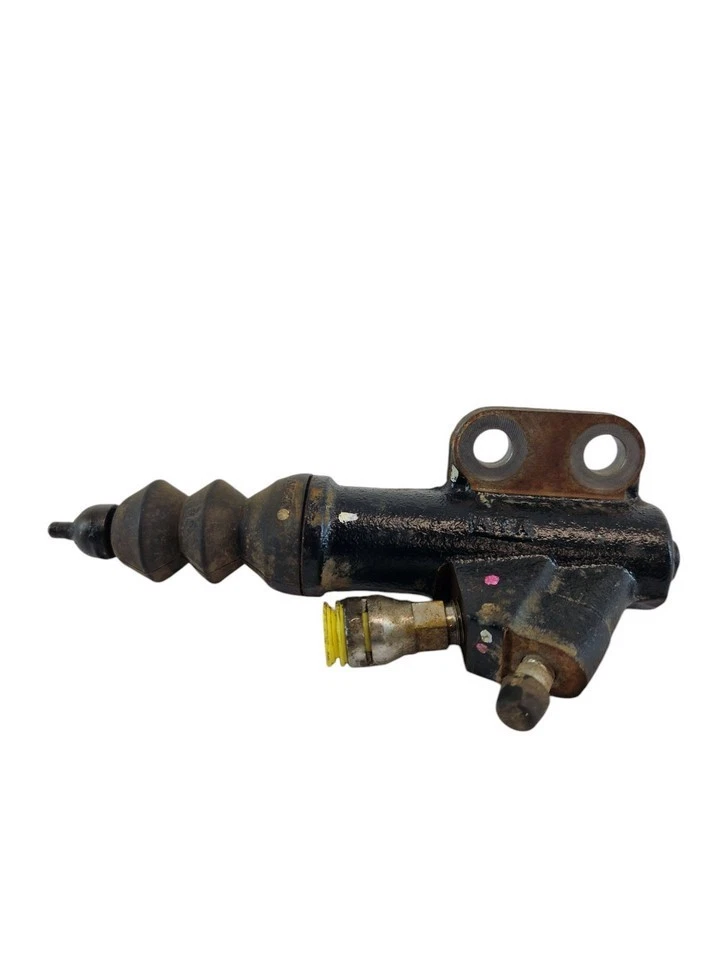 ISUZU D-MAX kupplungszylinder clutch cylinder 2022 - Image 2 of 3