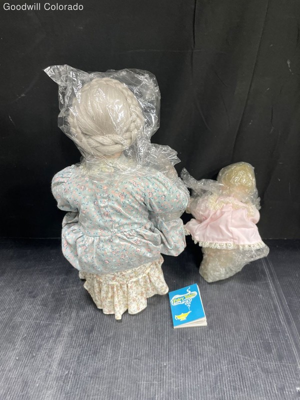 MBI Porcelain Doll Set 1991 Once Upon A Time Blue Floral Dress Box