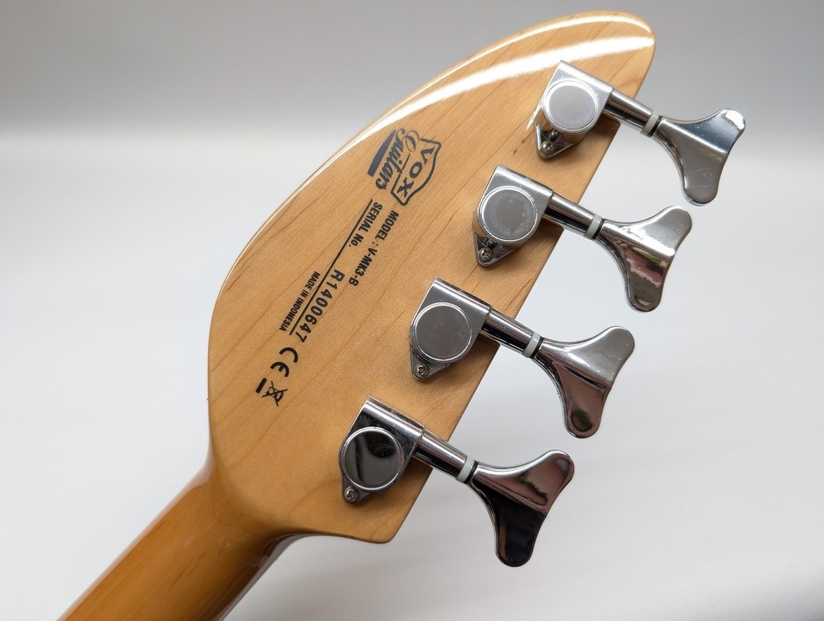 VOX V-MK3-B Teardrop Electric Bass Mark III Short Scale Bass