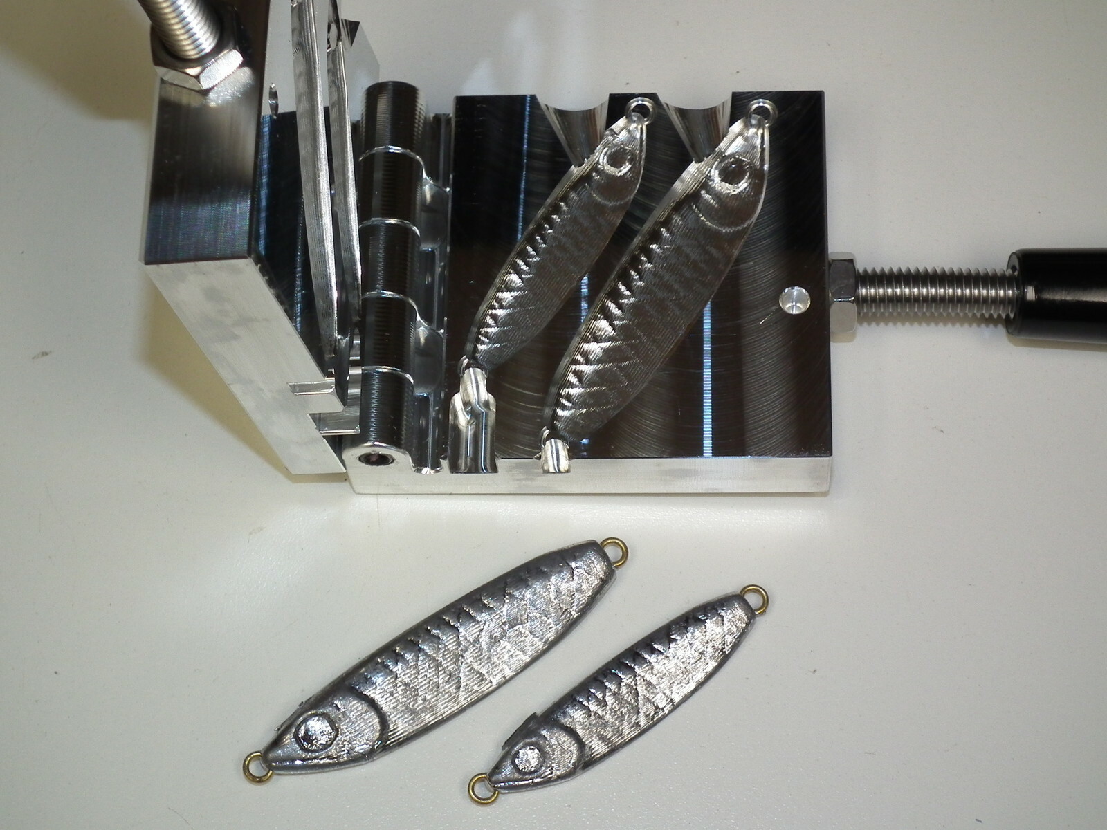 Saltwater Wobble Fish Jig mold 1,2oz CNC Aluminum Herring eBay
