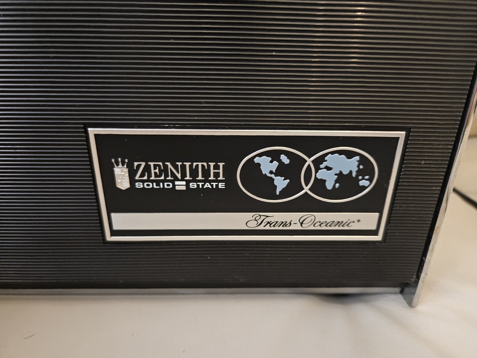 Zenith RD7000Y Royal D7000Y TransOceanic 11 Band Solid State Radio