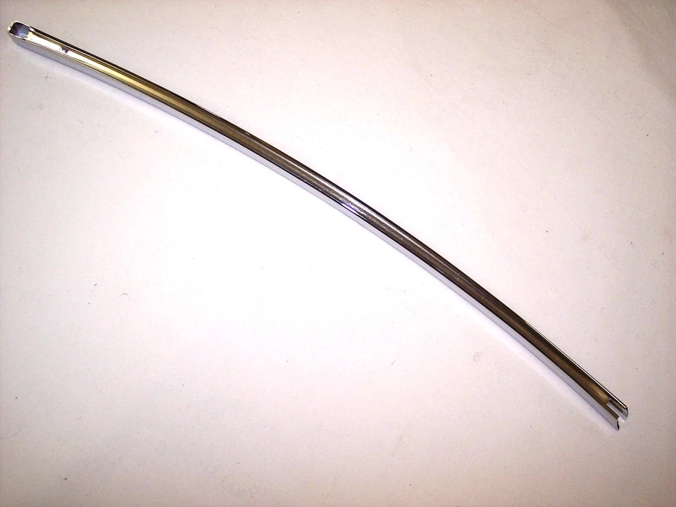 Buick LeSabre Centurion 1971-75 convertible cuarto trasero ventana sello retenedor L Foto 3 de 4