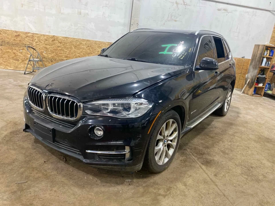 Brazo de control inferior delantero izquierdo delantero usado se adapta a: BMW X5 2015 delantero Foto 3 de 4