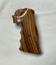 Vintage Mustang Exotic-wood Grips For Colt Revolvers Vintage Mustang Exotic-wood Grips For Colt Revolvers