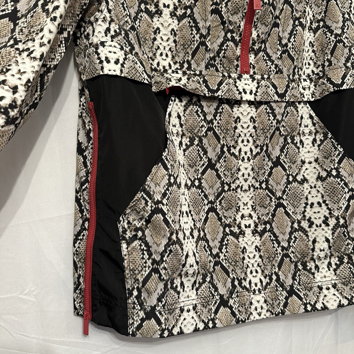 ALALA Women's Size XS Red Snake Print 1/4 Zip Windbreaker Jacket