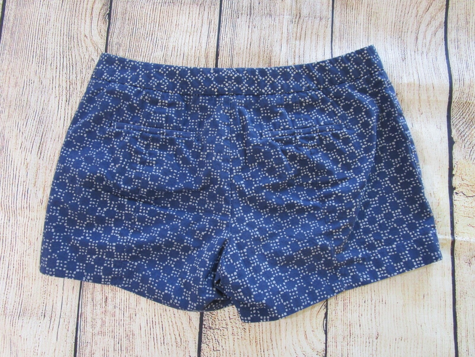 Gap Blue White Geometric Pattern Short Shorts Wom… - image 5