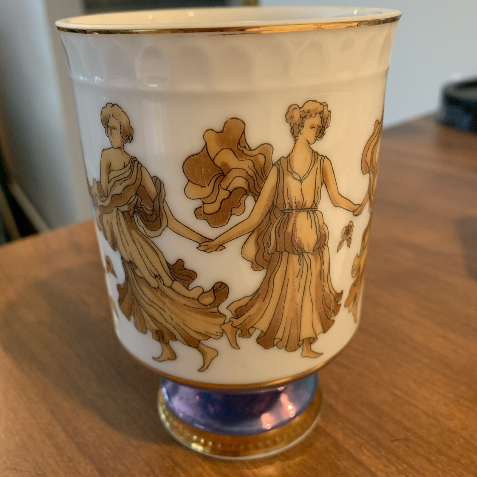 Royal Crown Arnart Smug Mug Greek Classic Porcelain BluGold Lustre