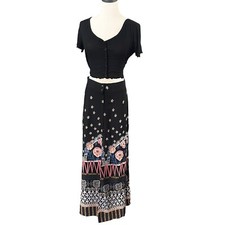 Express Women Skirt Size Small Black Floral B...