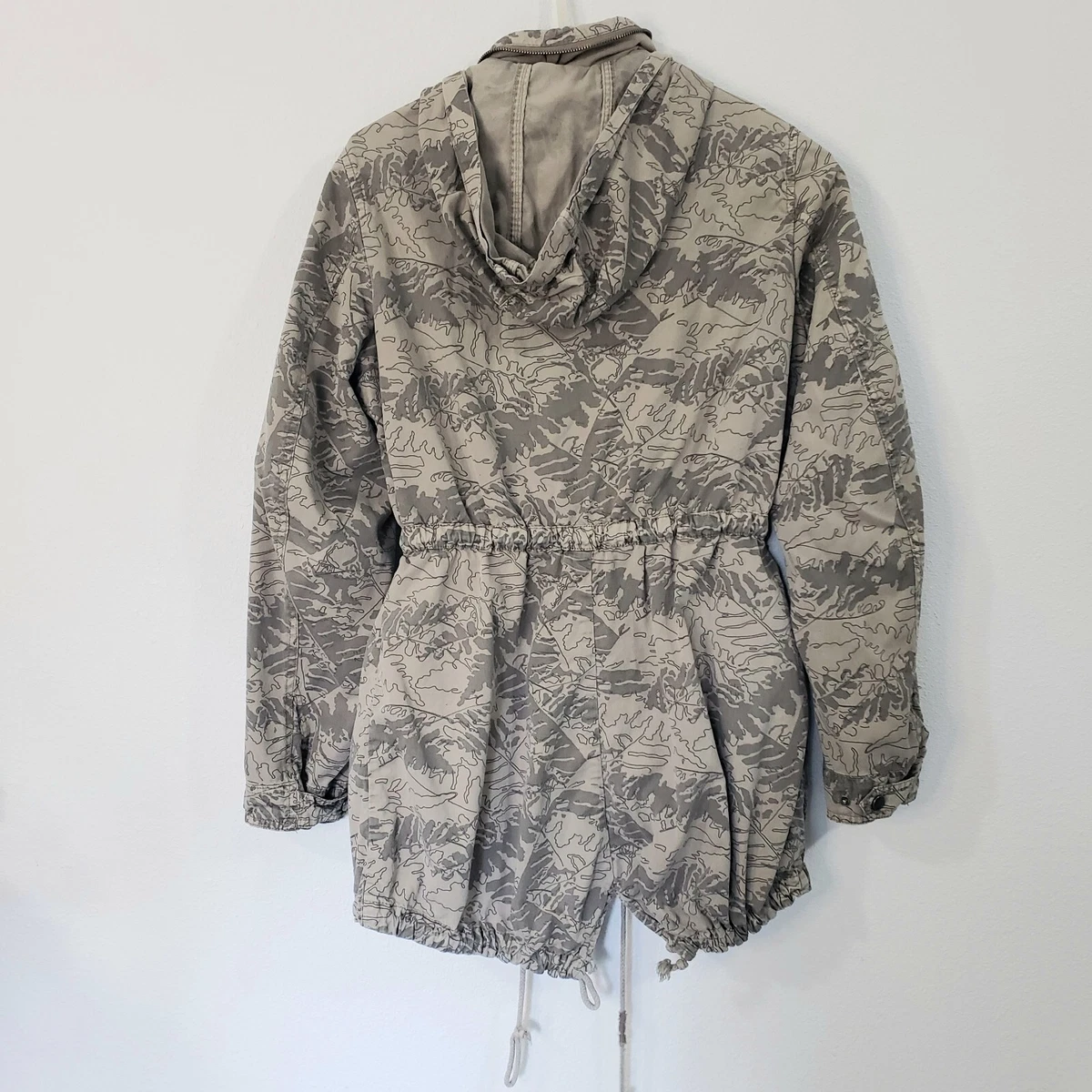 LEVI S Cement Utility Jacket Adjustable Hood Drawstring Waist Size Small
