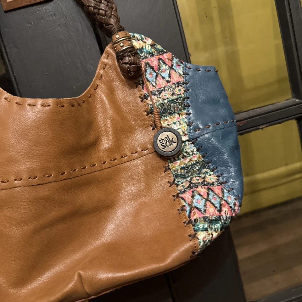 Bolso The Sak Indio Bolso Cartera Retazos Asas Tejidas Cuero Algodón Poliuretano Foto 4 de 4