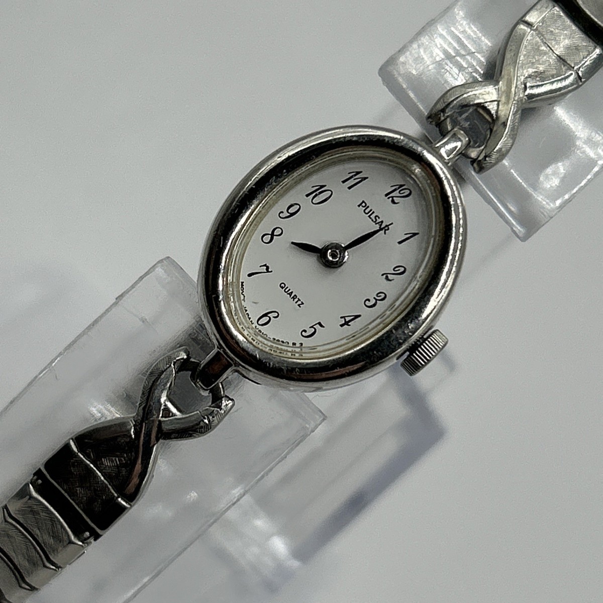 Pulsar Watch Women Silver Tone Slim Oval Stretch Band V810  display picture 1