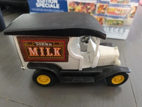 TONKA FORD MILK TRUCK PRESSED STEEL TOY