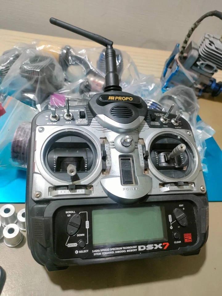 JR Radio DSX7 - 2.4Ghz 7ch Radio Control System - Image 3 of 4