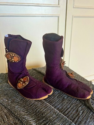 Rare SOU SOU Japanese Tabi Shoes - Burgundy with Beaded Appliqué - New, 2012