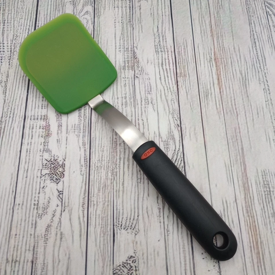 Oxo Soft Works Green Silicone Flexible Cookie Spatula Small Turner Red Logo - Image 4 of 4