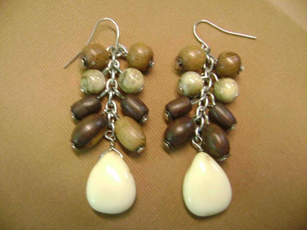 VINTAGE HIPPIE BOHO WOOD BEADED CHAIN DANGLE SILVER TONE PIERCED EARRINGS