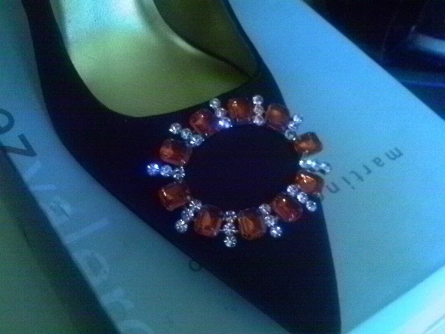 BOMBA MARTINEZ VALERO MARRÓN SATINADO ÁMBAR BLING PUNTA PUNTIAGUDA 7,5 M Foto 2 de 4