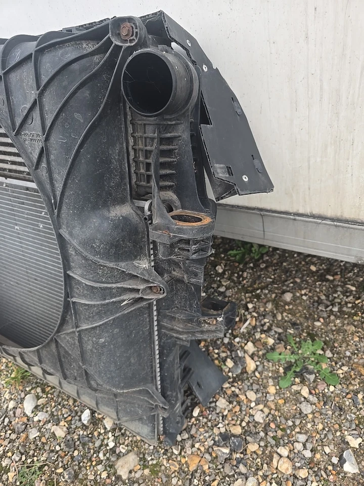 IVECO DAILY 2.3 2011-2014 RADIATOR PACKAGE - Image 3 of 4