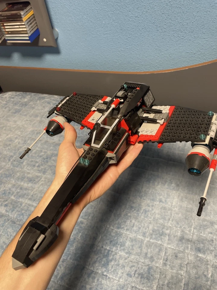 LEGO Star Wars 75018 JEK-14's Stealth Starfighter, foto 1 de 5