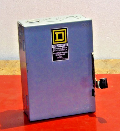 D221N SquareD 30 amp 240 volt 2 pole NEMA 1 fused disconnect