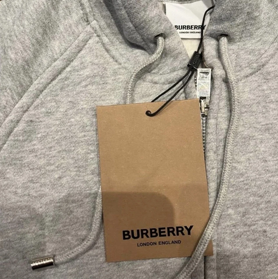 博柏利连帽衫标志连帽衫 M 码状况良好 S 码 — 第 2/4 张图片